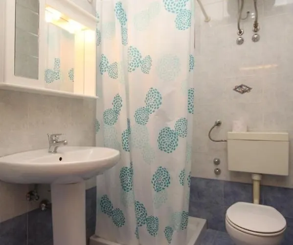 By The Sea Icici, Opatija - 7745 شقة *